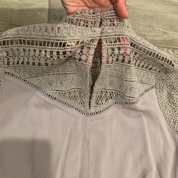 Listicle Light Gray/Crochet Button Back Long Boho Tunic Women’s Size Medium ae - Picture 6 of 6